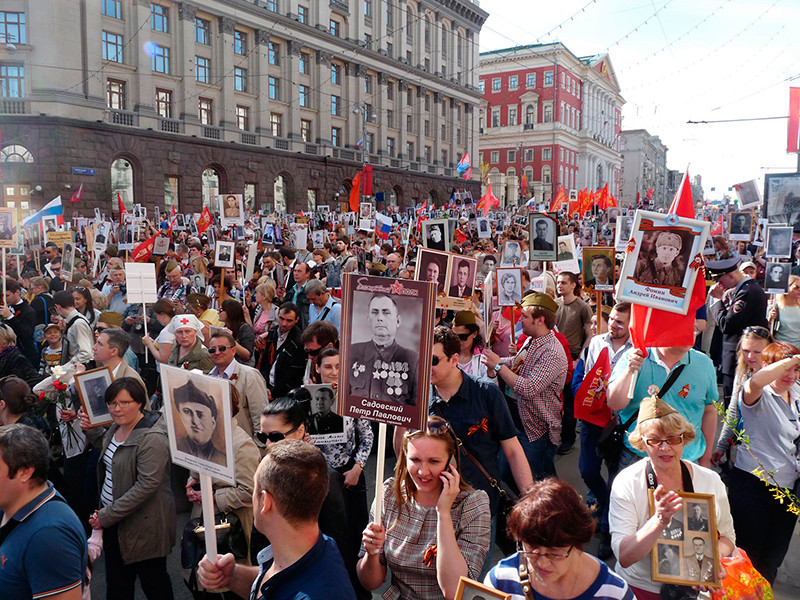 РБК: запрет на массовые мероприятия в Москве могут отменить к середине апреля ради "Бессмертного полка" и парада Победы
