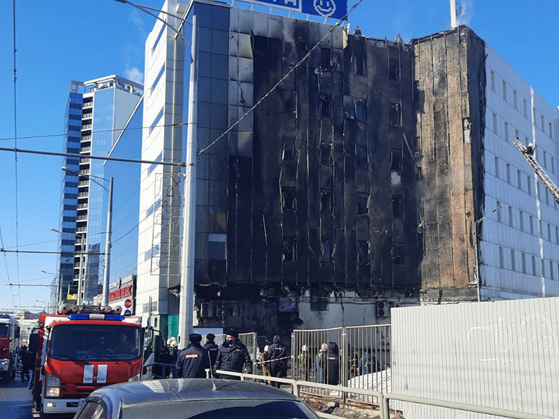 В Самаре проводится проверка по факту пожара в торгово-офисном здании