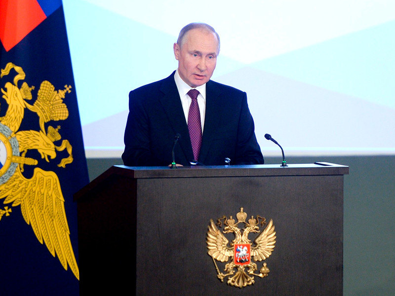 Владимир Путин принял участие в ежегодном расширенном заседании коллегии Министерства внутренних дел РФ