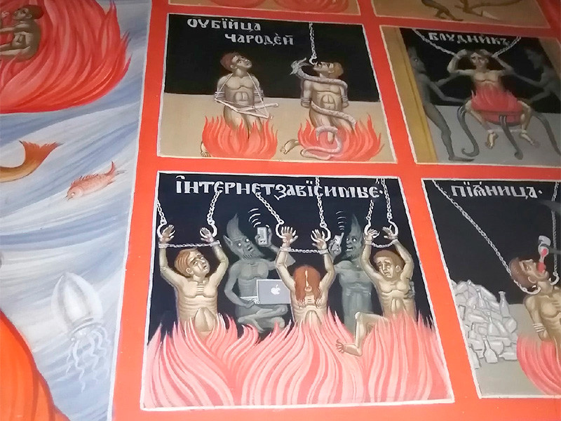 В Николаевском Малицком монастыре Тверской области объяснили требованиями времени фрески в храме, привлекшие внимание соцсетей и СМИ

