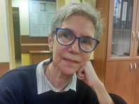 65-летнюю учительницу Анну Борзенко, задержанную за участие в протестной акции 21 апреля, отпустили домой после ночи в полиции