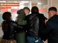В регионах РФ начались задержания сотрудников штабов Навального и обыски накануне акций протеста, намеченных на день Послания Путина