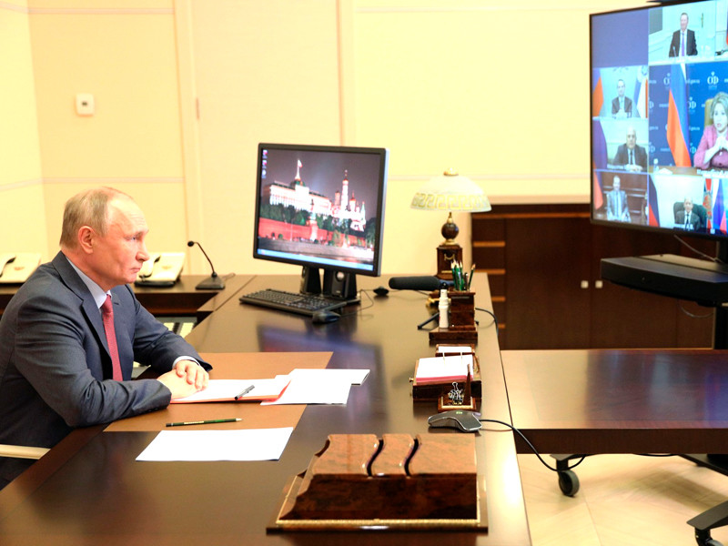 Владимир Путин провел в режиме видеоконференции совещание с постоянными членами Совета безопасности