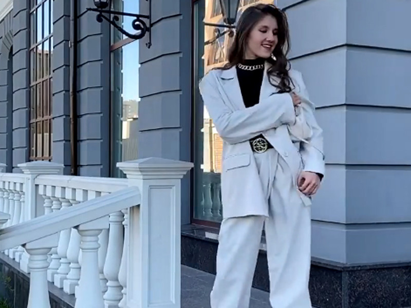 Кристина Журавлева вела в Instagram блог о моде и стиле, у нее было почти 60 тысяч подписчиков