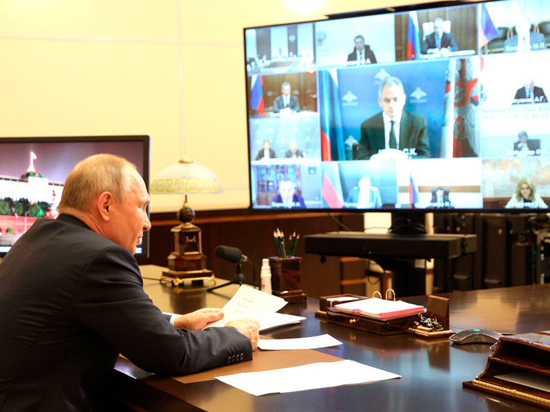 Владимир Путин на заседании оргкомитета "Победа"