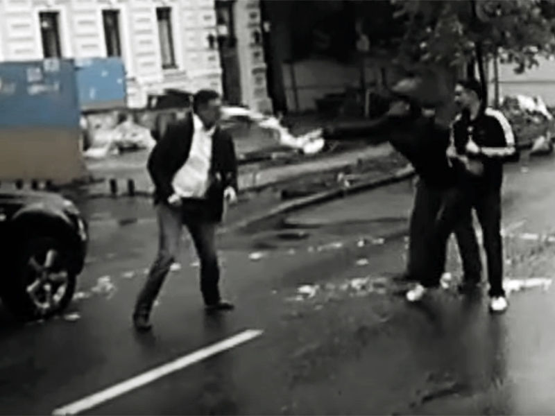 Российский блогер Рустем Адагамов подвергся нападению во время посещения Киева