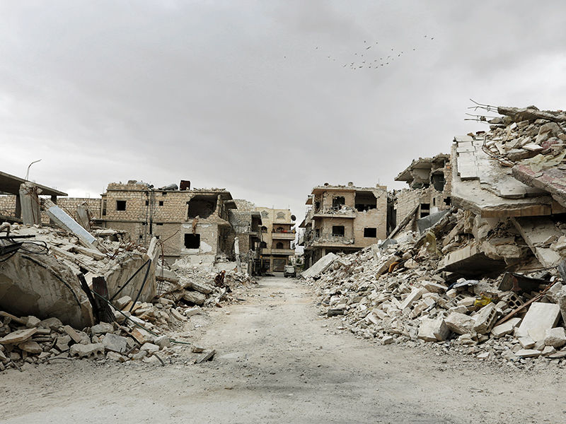 Сирийские правозащитники сообщили об "ужасной бойне", которая произошла в городе Идлиб на северо-западе страны в результате серии ударов российский авиации