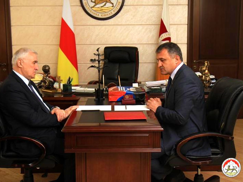 В Южной Осетии отложили референдум о возможном присоединении к РФ на 2017 год