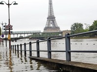В Париже из-за наводнения закрылись Лувр и музей Орсе