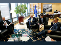 Туск, Шульц и Рютте встретились в пятницу утром в Брюсселе по приглашению председателя ЕК Юнкера, чтобы обсудить результаты референдума в Великобритании