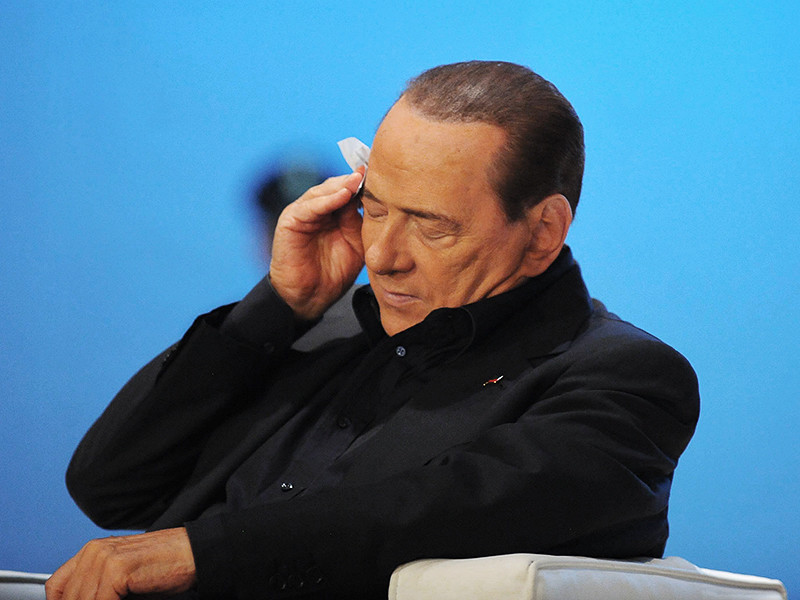 Бывший премьер-министр Италии Сильвио Берлускони был госпитализирован в Милане из-за проблем с сердцем