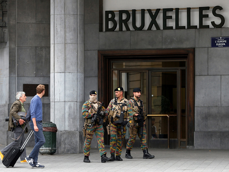 Бельгийская полиция задержала шесть человек по делу о теракте в поезде Амстердам - Париж в августе 2015 года