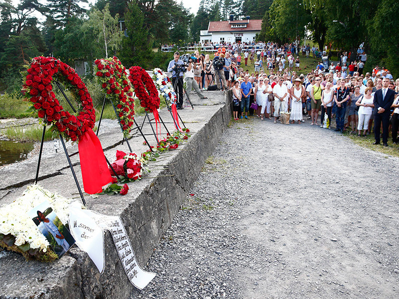 В Норвегии жители местечка Сербротен на берегу озера Тюрифьорд подали в суд иск о приостановке создания мемориала жертвам террориста Андерса Брейвика
