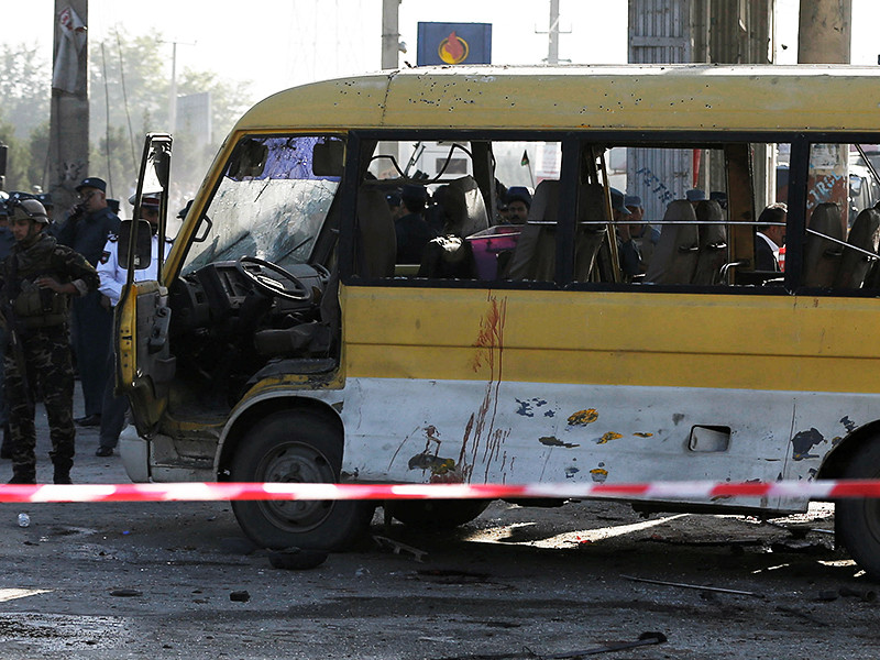 В столице Афганистана Кабуле в результате взрыва микроавтобуса погибли 14 человек, сообщает агентство Reuters. Еще восемь человек получили ранения