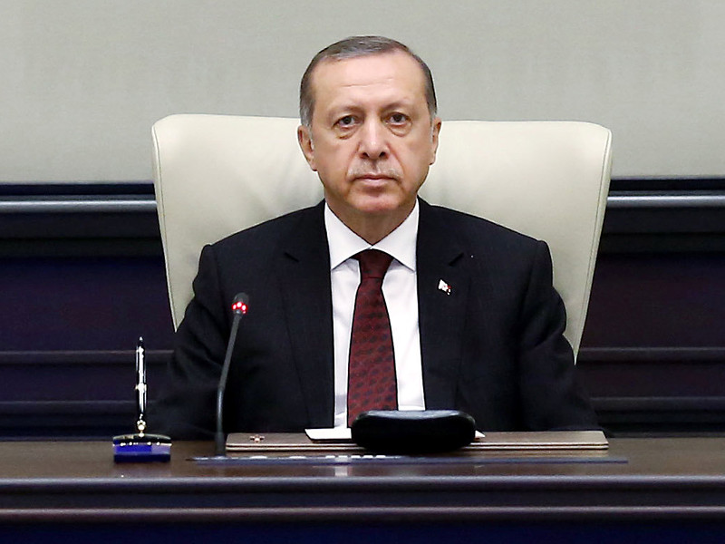 Президент Турции Реджеп Тайип Эрдоган вскоре после референдума в Великобритании, где большинство высказалось за выход из Евросоюза, обвинил ЕС в нежелании принимать Турцию в союз из-за исламофобии