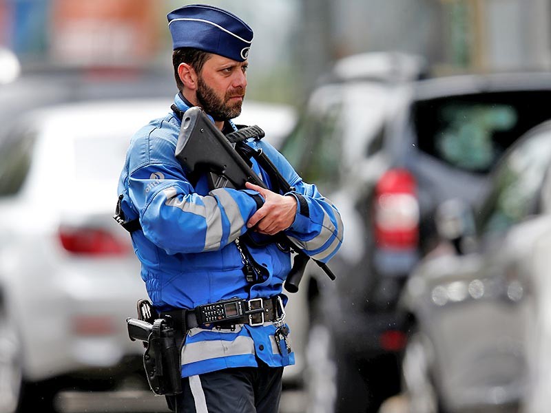 Полиция Бельгии провела общенациональную антитеррористическую операцию, во время которой состоялись обыски в 40 жилых домах и полутора сотнях гаражей