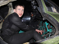 6 июня Савченко отправилась с визитом на Донбасс. Она пообщалась с военными, встретилась с бывшими сослуживцами и даже посидела за штурвалом военного вертолета