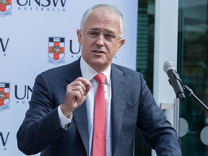 Австралийский премьер принес извинения за приглашение на ужин имама-гомофоба