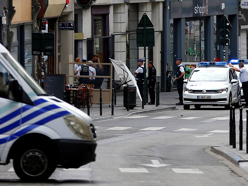 В Брюсселе проходит спецоперация по нейтрализации мужчины, у которого, возможно, при себе может быть взрывное устройство