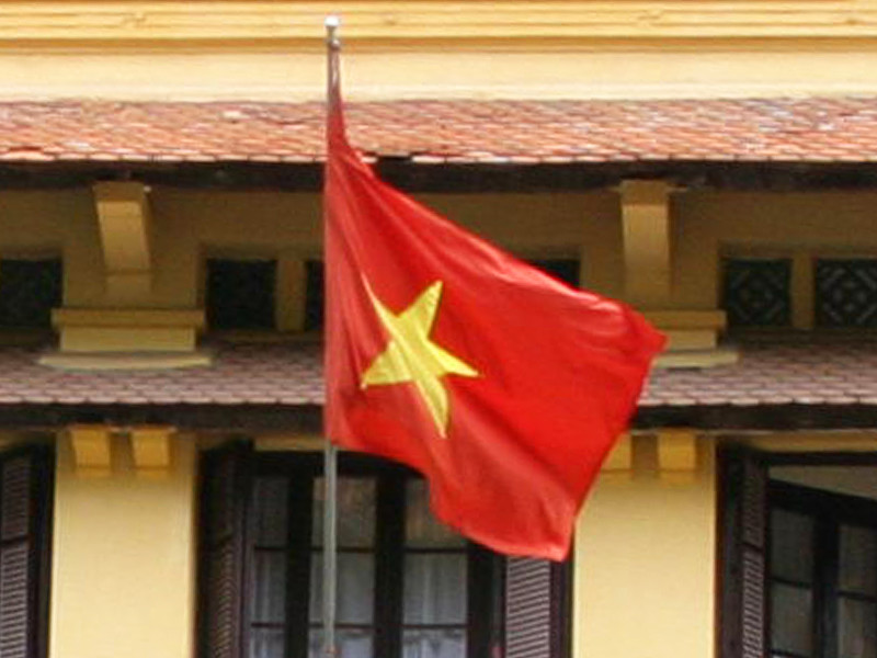 Вьетнамский пограничник испортил паспорт туристке из Китая, написав в нем нецензурно, куда именно ей надо отправиться