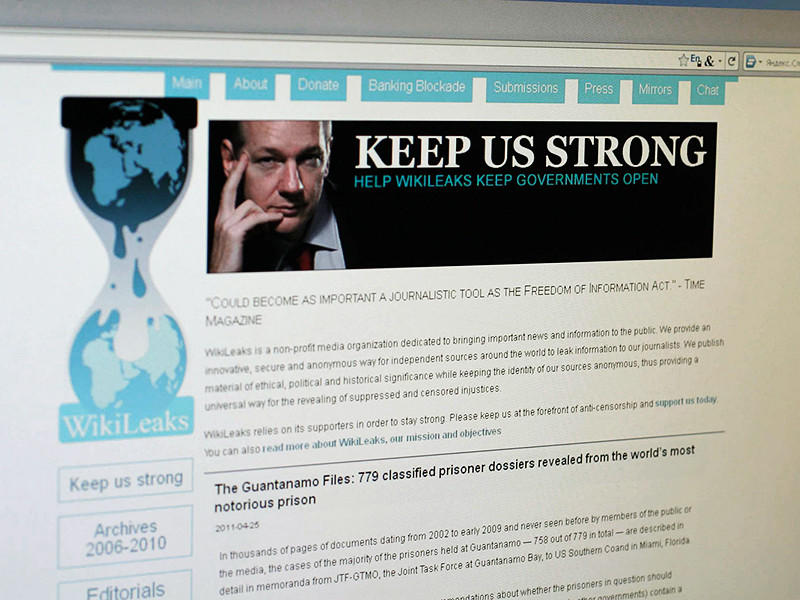 Сайт WikiLeaks выложил аудиозаписи с серверов Национального комитета Демократической партии США (DNC). Об этом сообщается в официальном аккаунте организации в Twitter, где размещена ссылка на 29 аудиофайлов