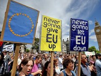 Участники акции надеются повлиять на парламент, чтобы он предотвратил выход страны из ЕС