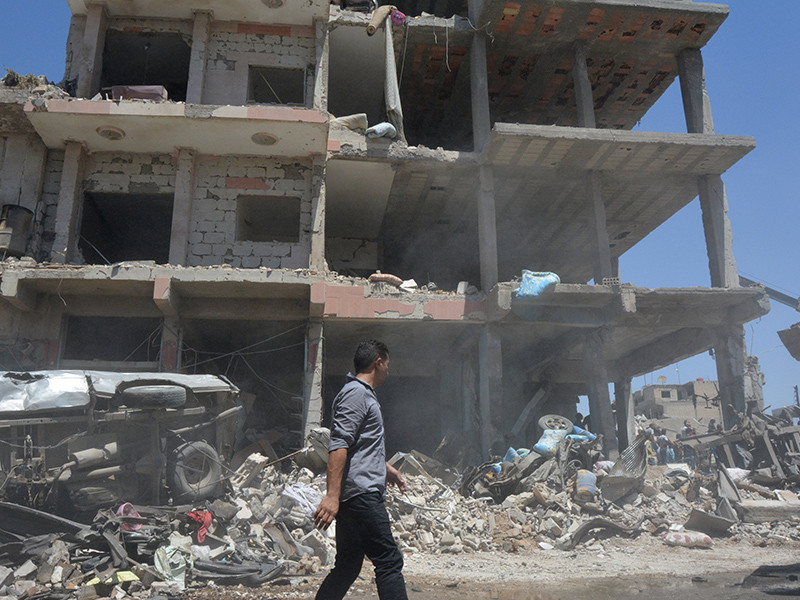 Родильный дом международной благотворительной организации Save the Children, располагающийся в сирийской провинции Идлиб, попал под авиаудар, есть погибшие и раненые