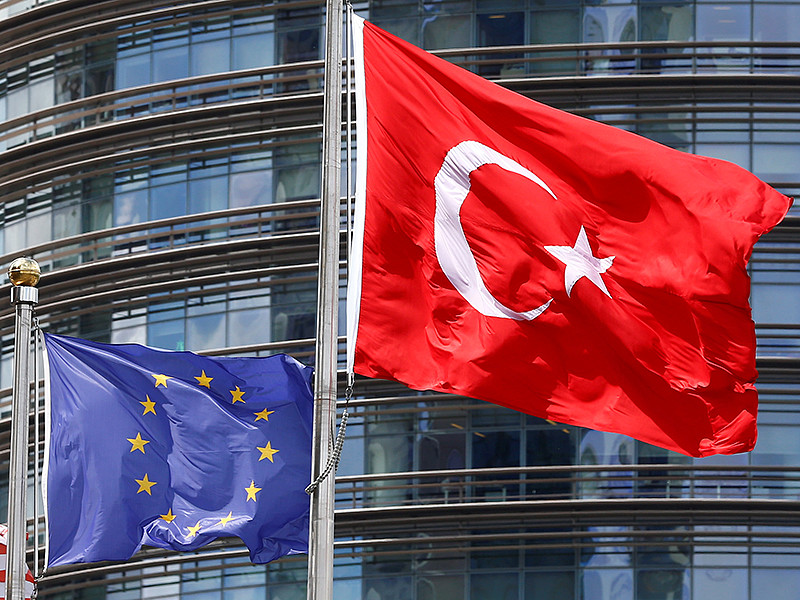 Турция находится не в том положении, чтобы стать членом Евросоюза в ближайшее время. Если турецкие власти вновь введут смертную казнь в стране, все переговоры о присоединении к ЕС будут немедленно прекращены