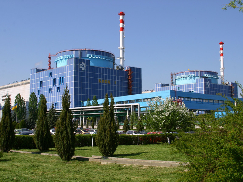 По данным ведомства, первый энергоблок Хмельницкой АЭС отключен от энергосети согласно поданной заявке в связи с наличием протечки по парогенератору ПГ-1 до 24 июля