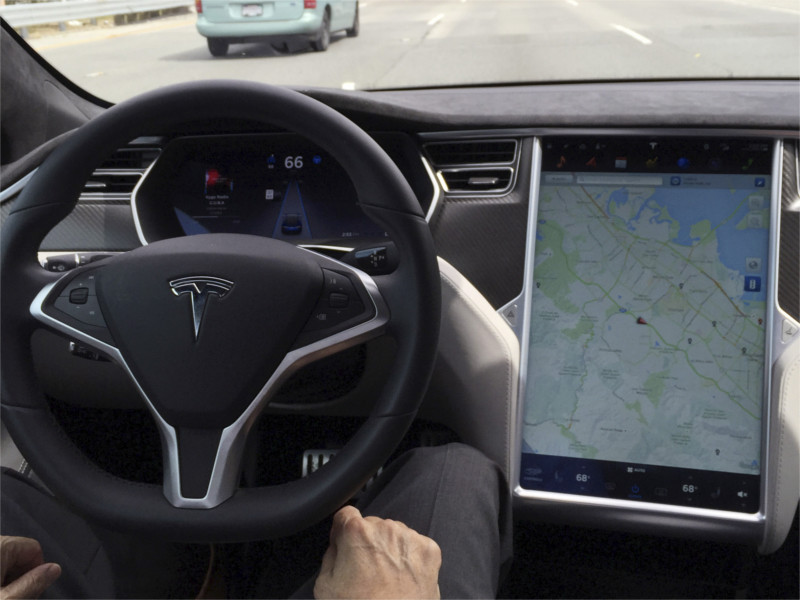 В США начато расследование первого смертельного ДТП с использованием автопилота Tesla