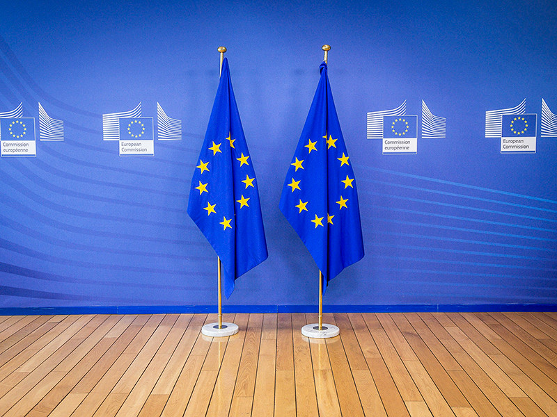 Решение о продлении санкций ЕС против РФ на шесть месяцев вступило в силу, передает ТАСС со ссылкой на Официальный журнал Евросоюза