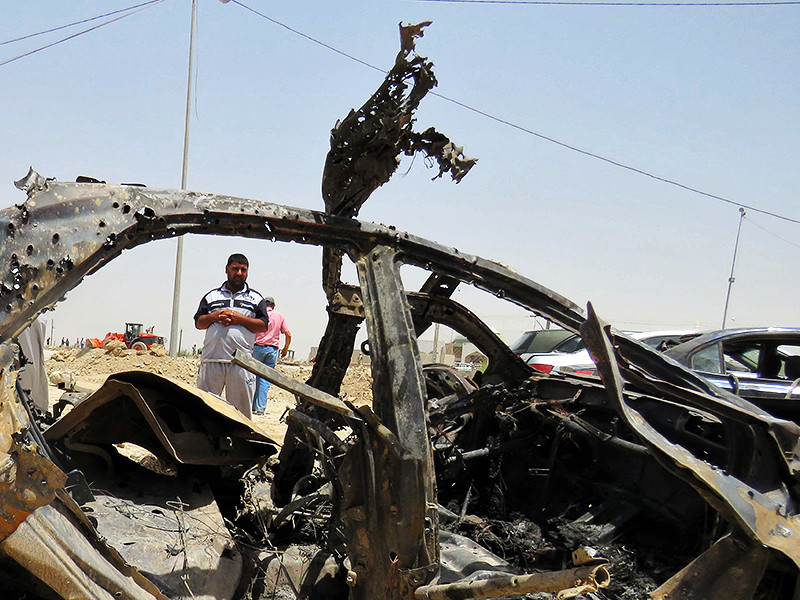 Очередной теракт произошел на востоке Ирака: заминированный автомобиль взорвался возле города Эль-Халис, передают местные СМИ