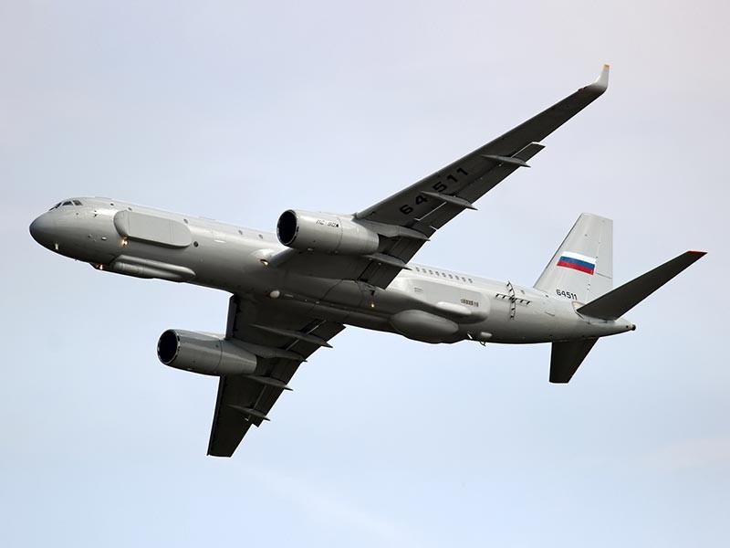 На российскую авиабазу Хмеймим в Сирии прилетел новейший самолет комплексной разведки Ту-214Р. Перелет разведчика зафиксировал международного авиатрекер FlightRadar24
