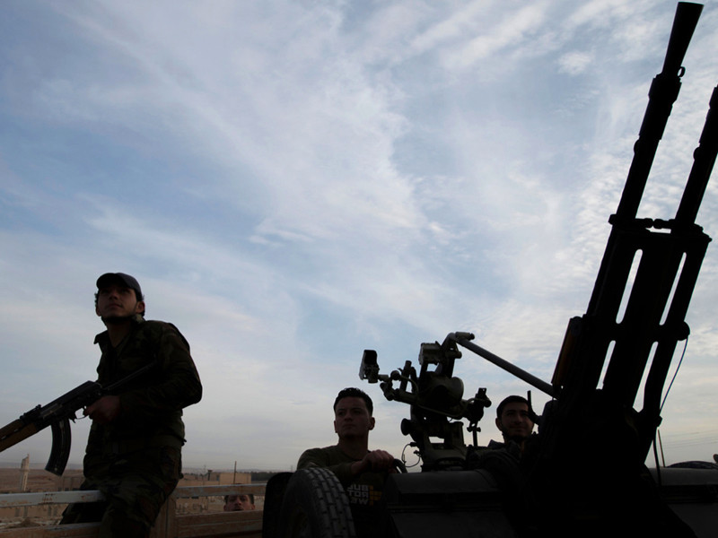 Американцы бросили в бою сирийских повстанцев ради бомбежки террористов в Ираке