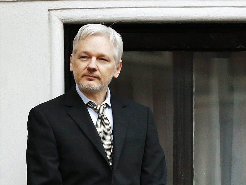 Власти Швеции и Эквадора договорились о встрече с основателем портала WikiLeaks Джулианом Ассанжем, который пятый год живет в посольстве Эквадора в Лондоне, избегая экстрадиции в Швецию, где его обвиняют в изнасиловании и сексуальных домогательствах