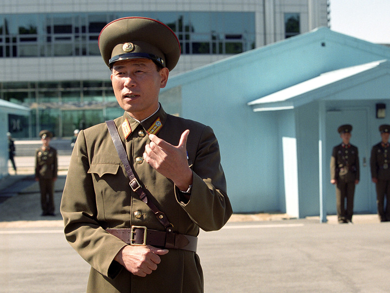 Как рассказал источник, "осведомленный в делах КНДР", для казни использовался зенитный пулемет в военной академии в Пхеньяне