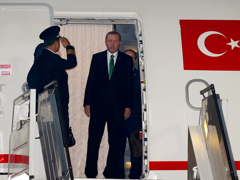 СМИ: во время госпереворота в Турции мятежники едва не сбили самолет с Эрдоганом на борту