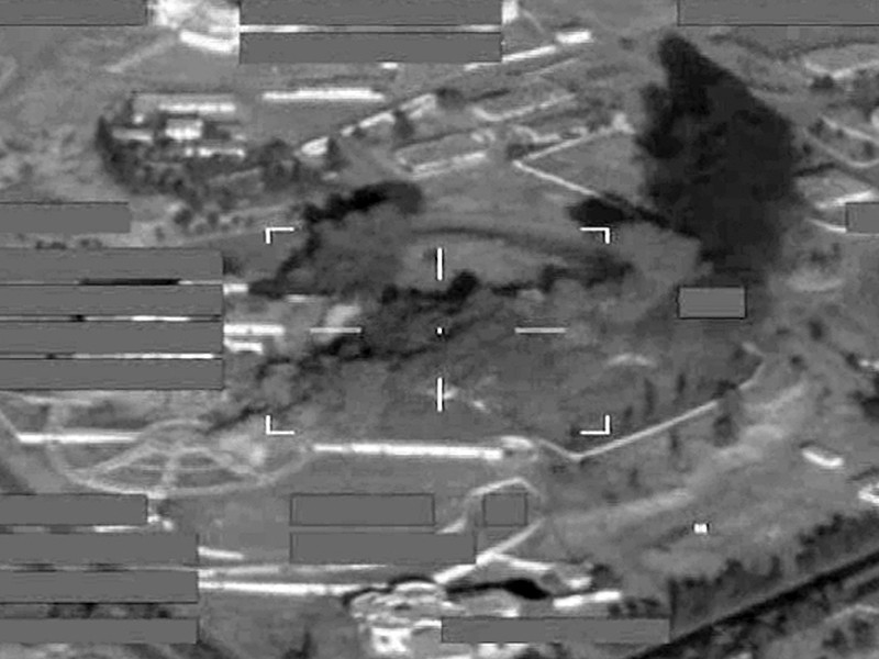 Истребители Panavia Tornado королевских ВВС Великобритании нанесли удары по дворцу бывшего диктатора Ирака Саддама Хусейна на берегу реки Тигр недалеко от Мосула
