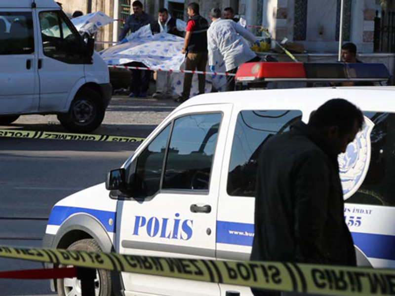 Взрыв у отделения полиции в Турции: трое погибших, десятки раненых