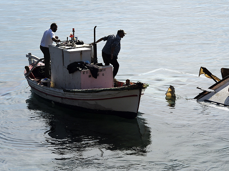 В Греции три человека погибли и еще три пострадали, когда прогулочное судно столкнулось с быстроходным катером у побережья греческого острова Эгина недалеко от Афин