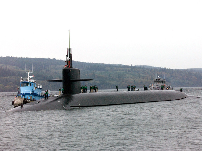 Атомная подводная лодка ВМС США Louisiana, октябрь 2005 года