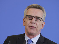 Министр внутренних дел Германии Томас де Мезьер предложил оснастить видеокамеры аэропортов и вокзалов специальным программным обеспечением, позволяющим распознавать лица людей - в целях преследования подозреваемых в терроризме