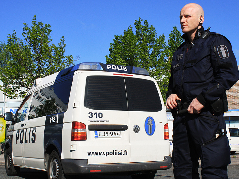 В финском городе Форсса местные напали на мигрантов: в драке с трубами и битами участвовали около 100 человек