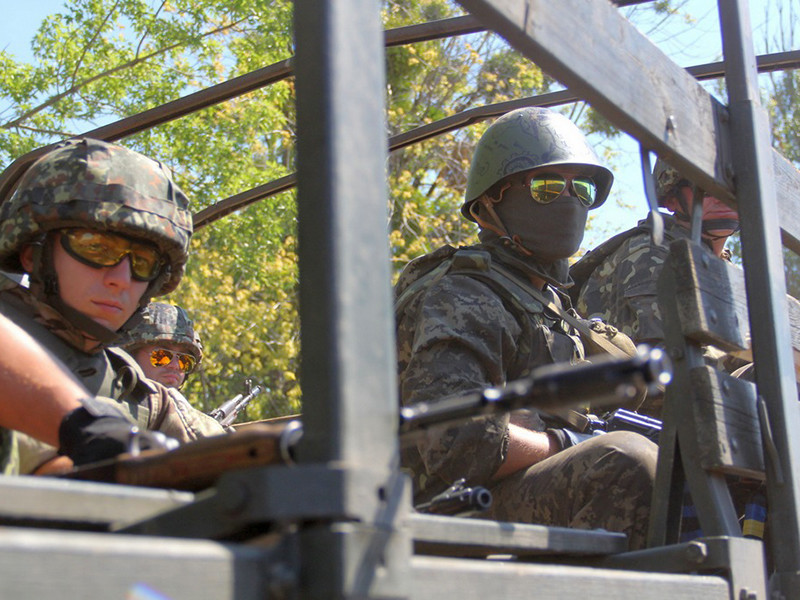 Украинские военные начали маневры на границе с Крымом