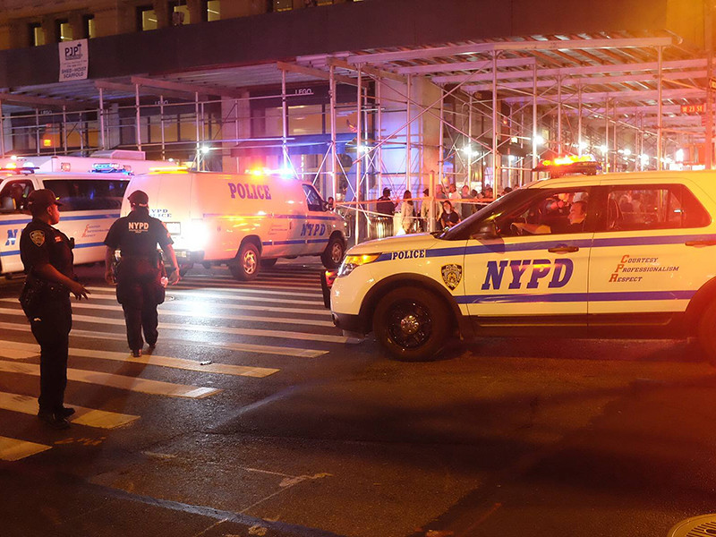 Пять человек взяты под стражу вечером в воскресенье, 18 сентября, по делу о взрыве бомбы в Нью-Йорке