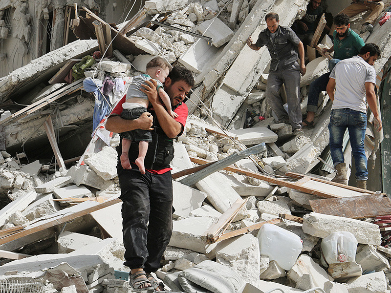 В результате авиационных ударов, нанесенных в рамках операции российских Воздушно-космических сил в Сирии, погибли 9364 человек, в том числе мирные жители и боевики, следует из доклада Сирийского совета по надзору за правами человека