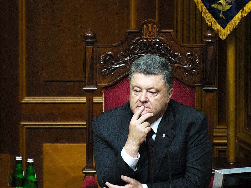 Президент Украины Петр Порошенко распорядился проинформировать руководство России о невозможности организации выборов 18 сентября в Госдуму на территории Украины