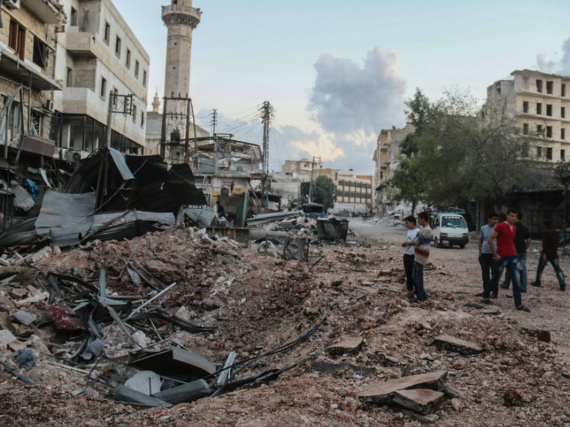 Последствия бомбардировок в Алеппо
