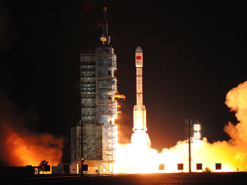 Китай запустил на орбиту Земли вторую обитаемую космическую станцию