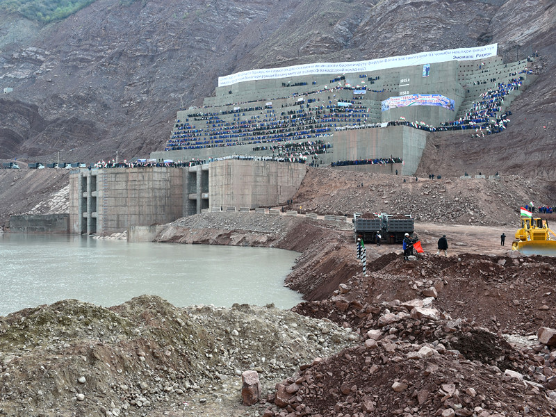 В Таджикистане началось возведение самой большой в мире плотины ГЭС - высотой 335 м